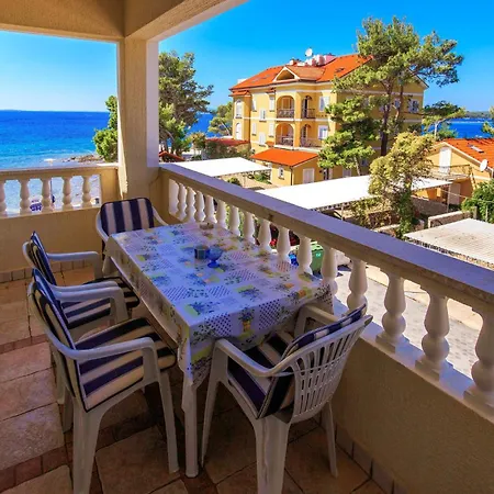 Pet Friendly Apartment In Banjol With Kitchen