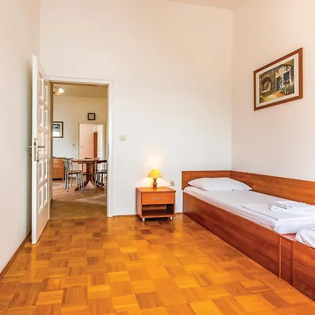Apartment Pet Friendly Apartment In Banjol With Kitchen Banjol