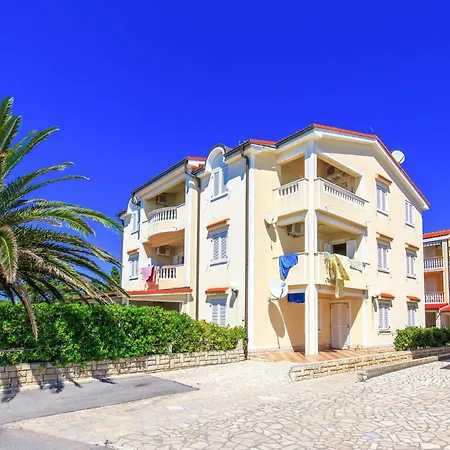 Apartment Pet Friendly Apartment In Banjol With Kitchen