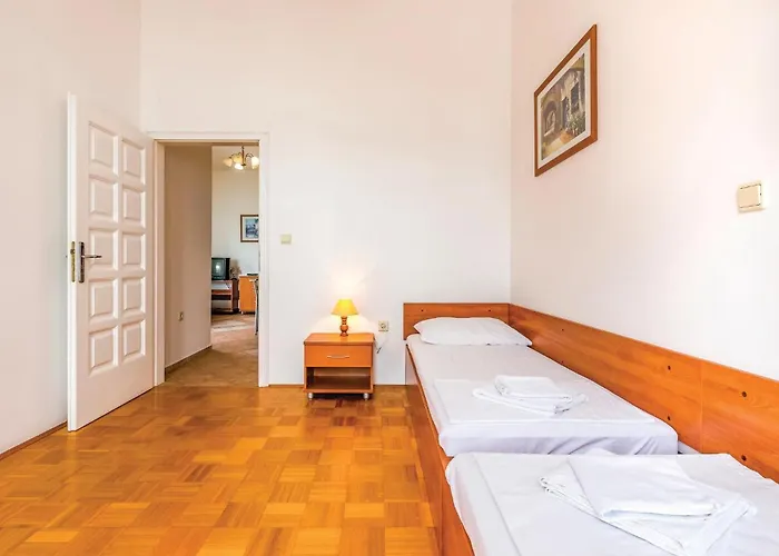 Apartment Beautiful Apartment In Banjol With Wifi Banjol